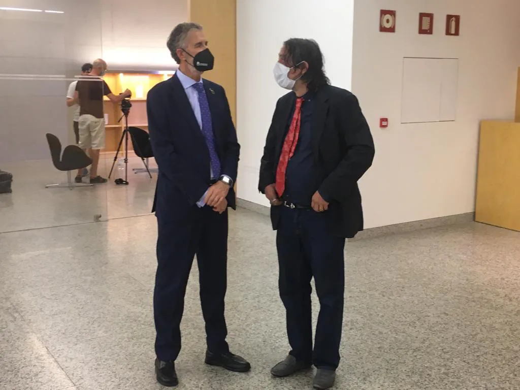 COVID-19 Burgos: El virólogo burgalés García Sastre llena el Fórum Evolución