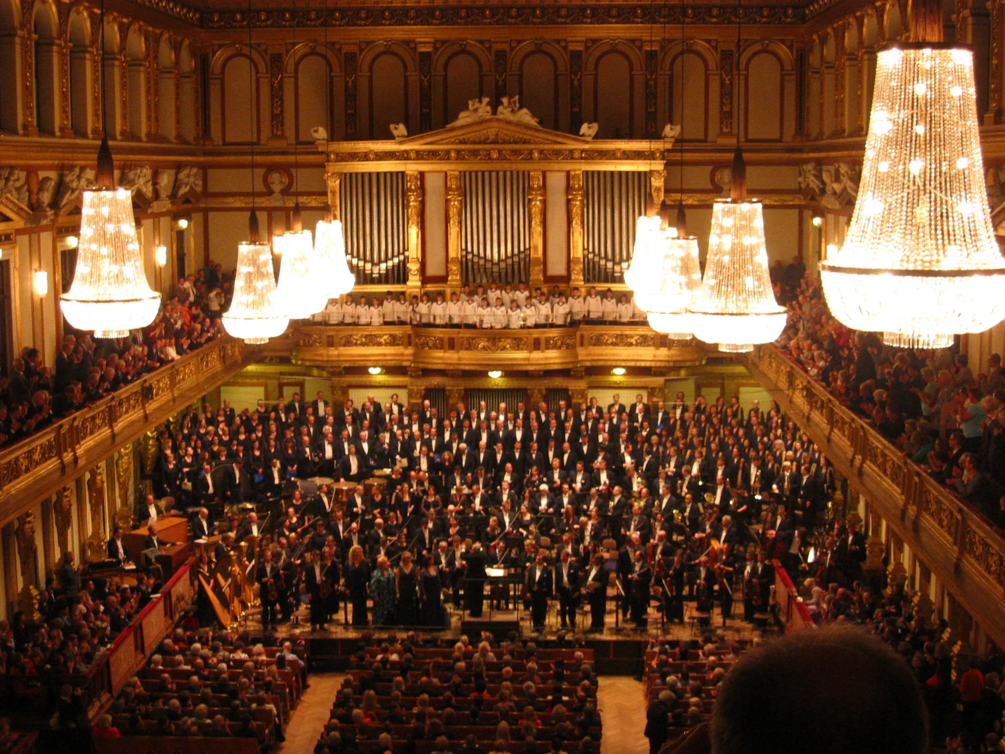 La odisea de un abuelo para ver a su nieto cantar en la Catedral de Burgos