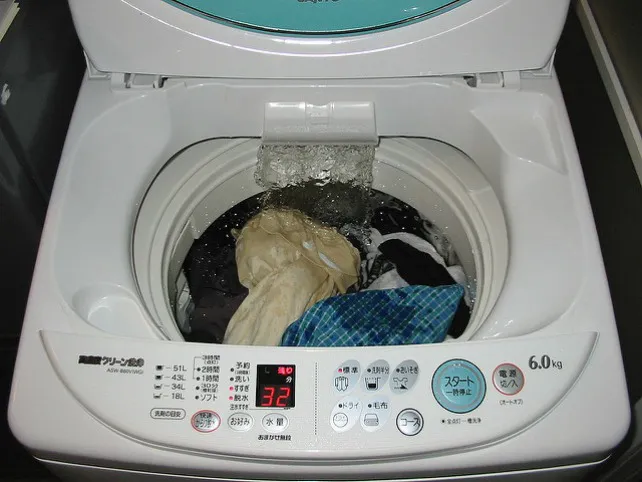 ¿Cada cuánto se debe lavar la ropa del hogar? Esto es lo que pasa si no lo haces a menudo