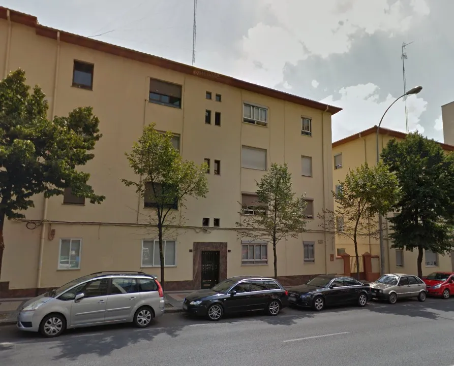 Adif pone a la venta mediante subasta pública siete viviendas en Castilla y León
