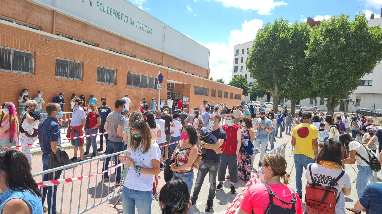 COVID-19 Burgos: Largas colas en la vacunación de hoy en Burgos