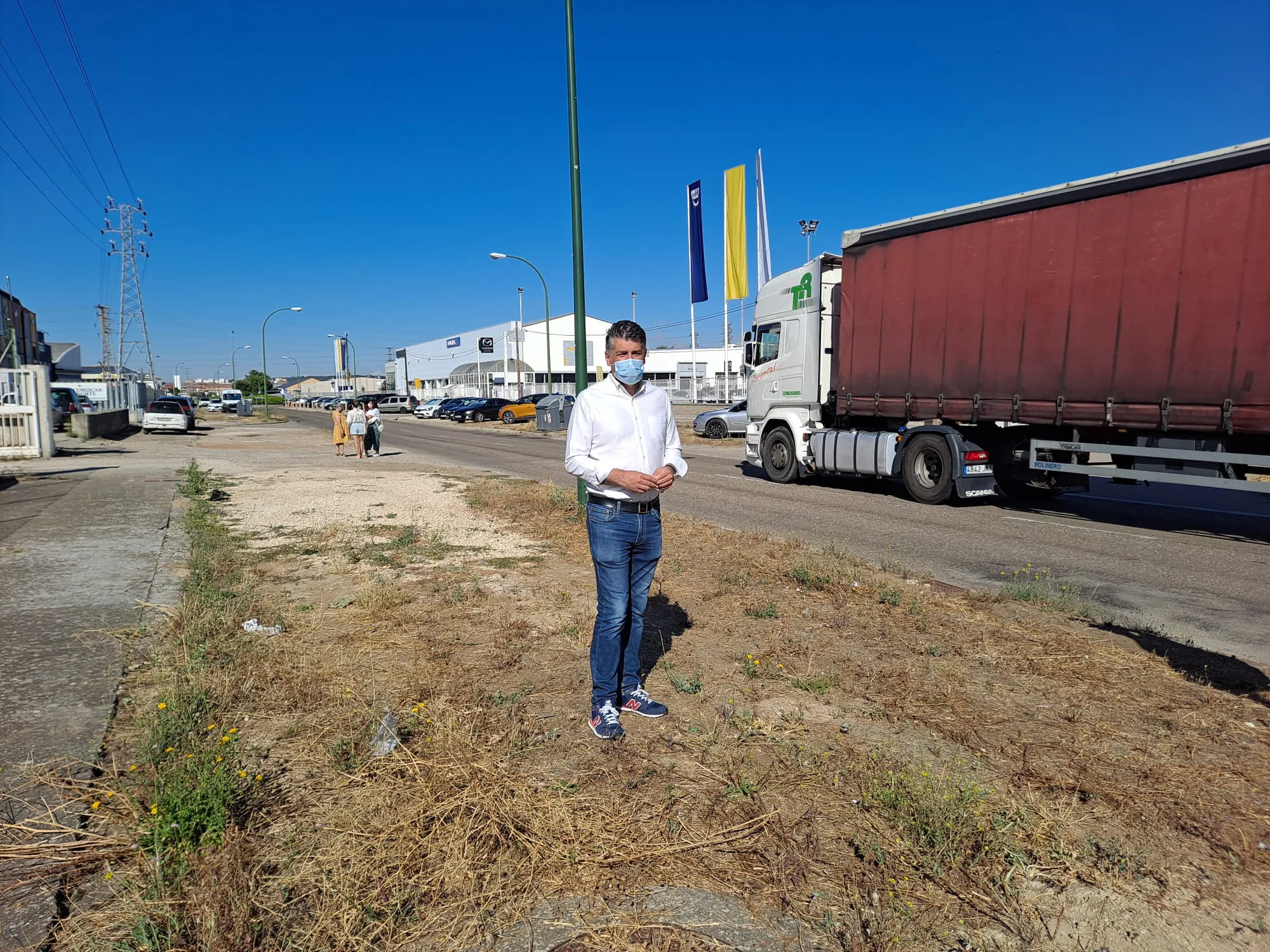 El Ayuntamiento pide perdón al sector industrial y se compromete a incrementar el presupuesto para los polígonos, pagando el precio político