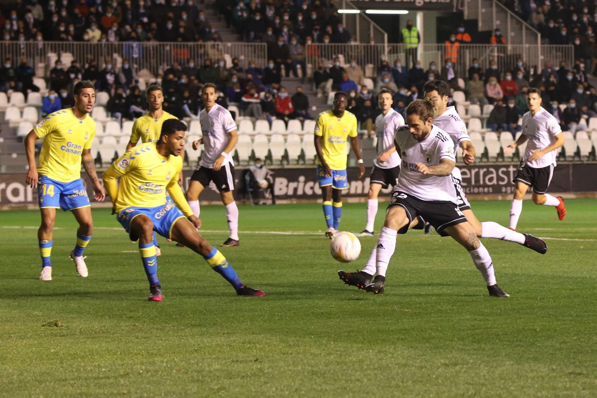 Fútbol Burgos: Empate y gracias del Burgos CF contra Las Palmas (0-0 )