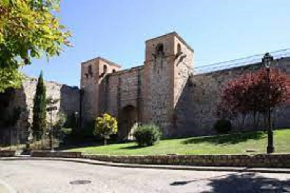 Piden poner en valor el arco de San Esteban