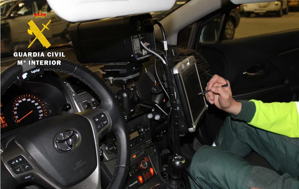 Identificado el conductor de un vehículo que circuló a 137 km/h por una travesía en la N-120