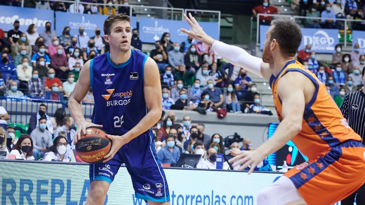 Baloncesto Burgos: Valencia Basket impone su intensidad en el Coliseum (65-69)