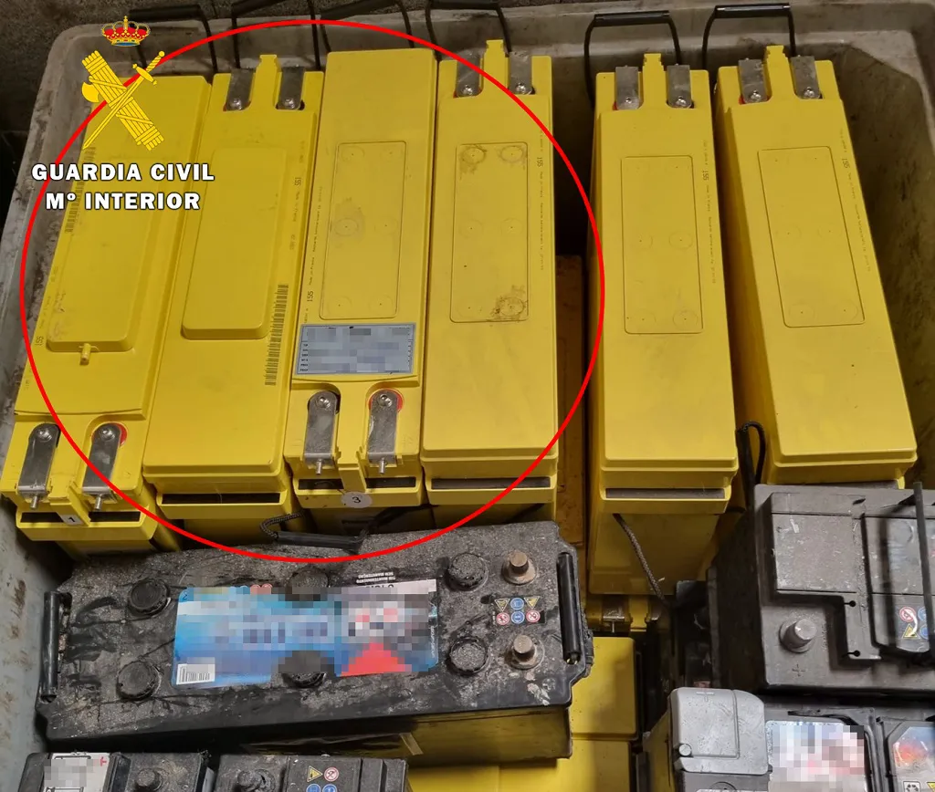 La Guardia Civil esclarece el robo de baterías en un centro reemisor de telecomunicaciones