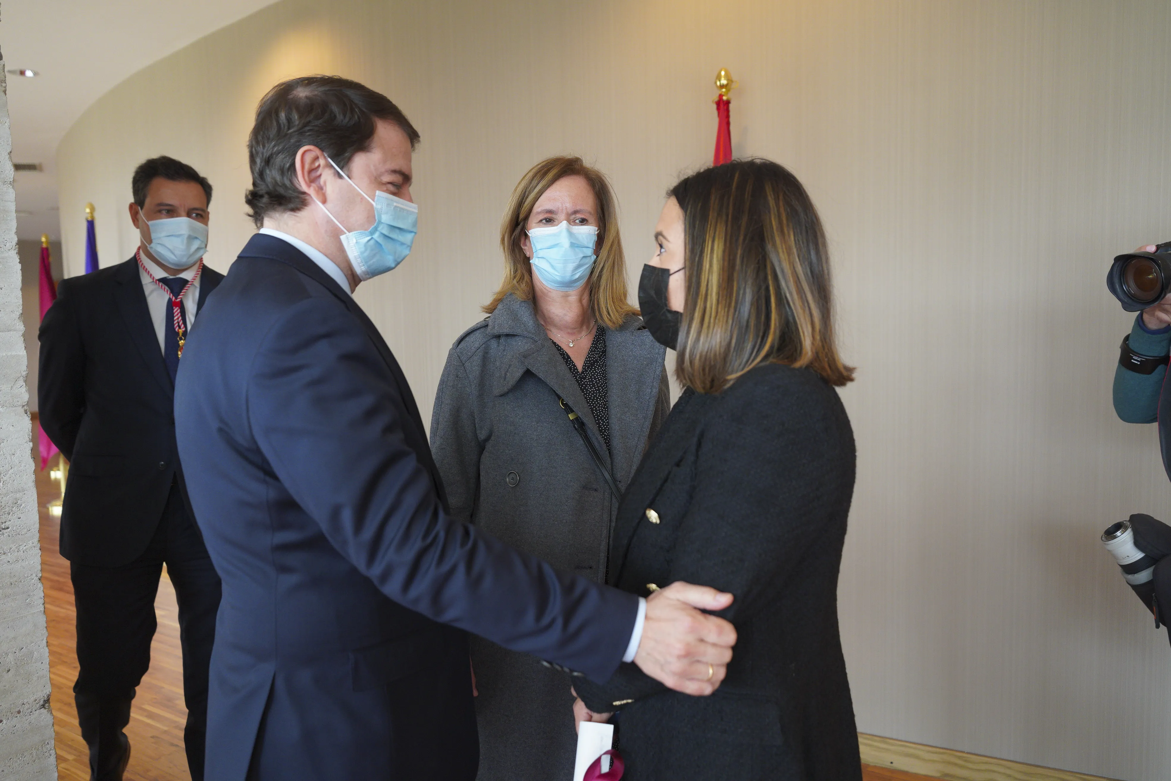 Entrega de la Medalla de Oro de las Cortes de Castilla y León a los profesionales sanitarios y sociosanitarios de la Comunidad