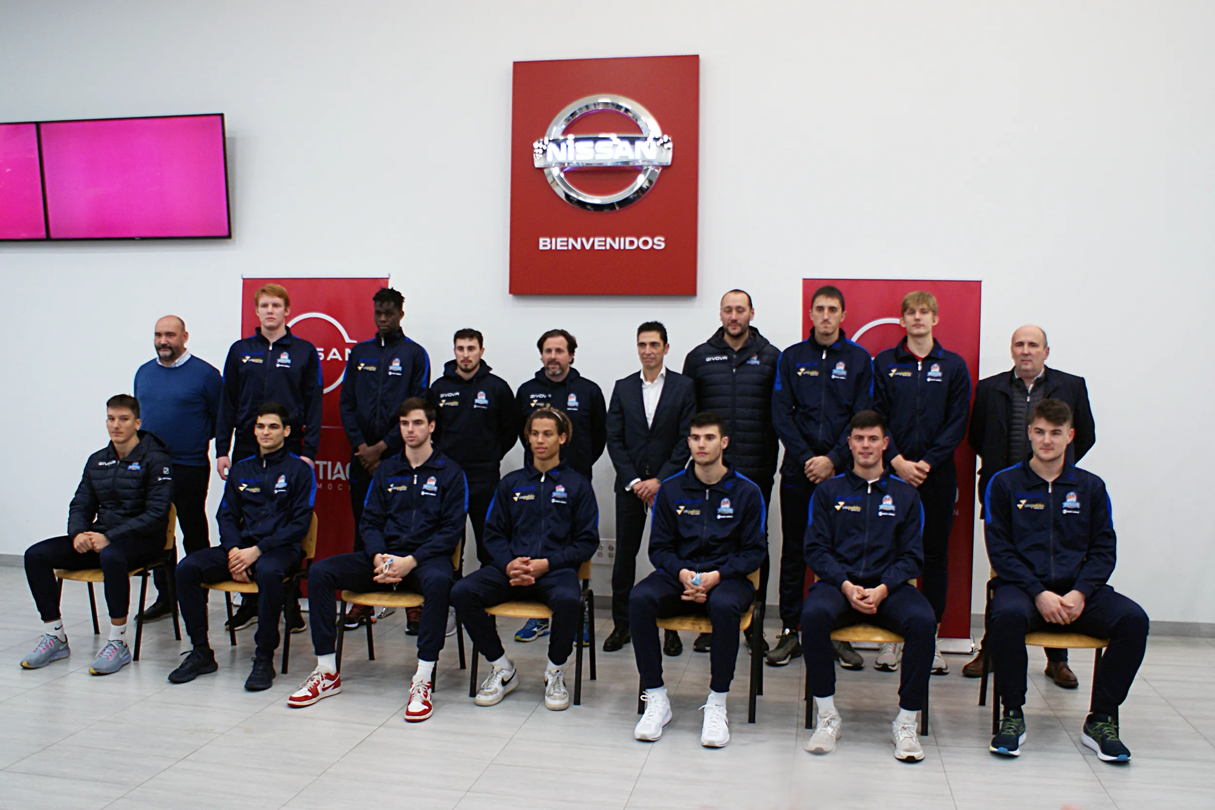 Baloncesto Burgos: El filial del Hereda San Pablo Burgos se presenta en sociedad