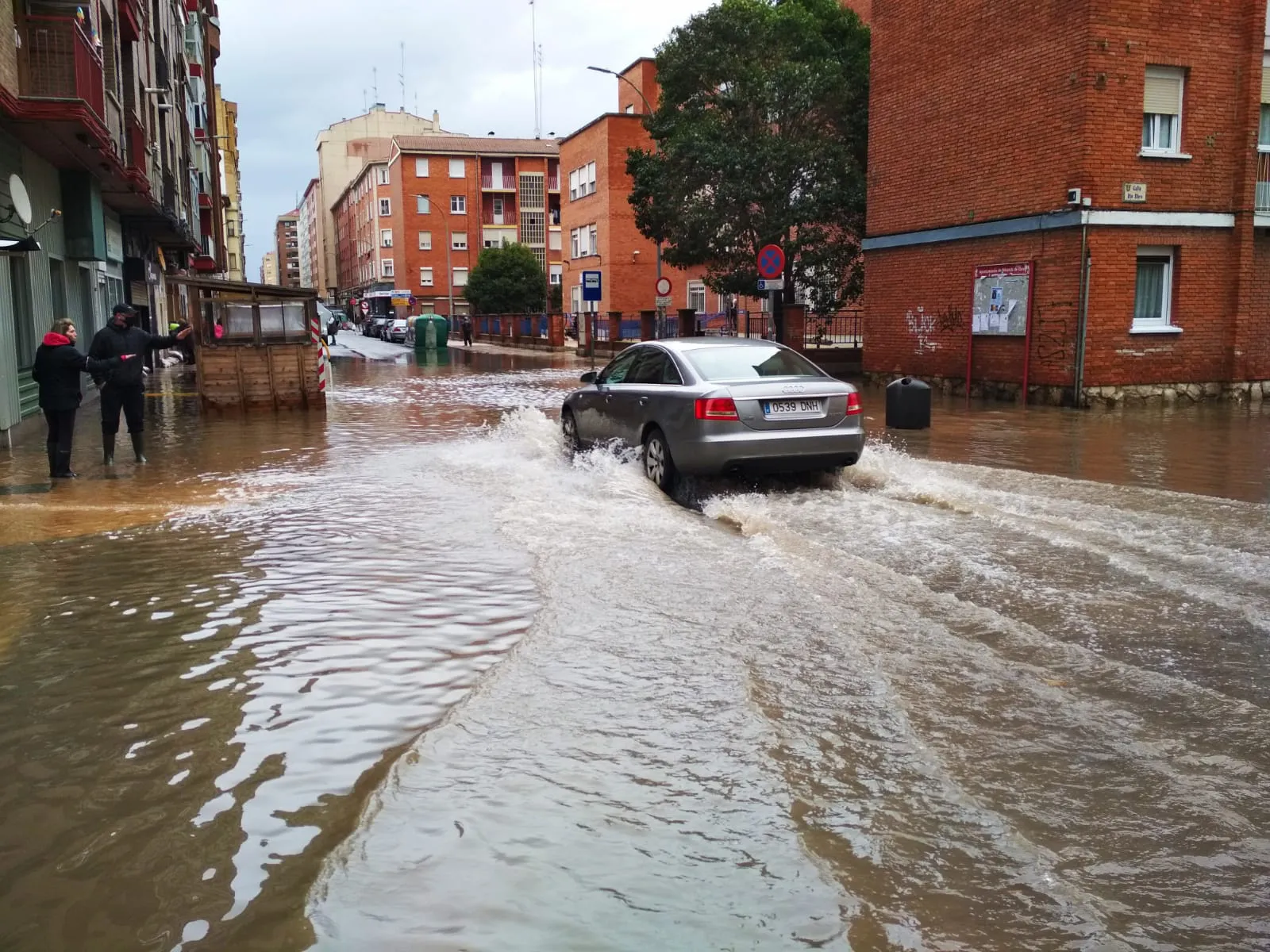 Foto 2 - Fotos y v&iacute;deo de la crecida del R&iacute;o Ebro a su paso por Miranda