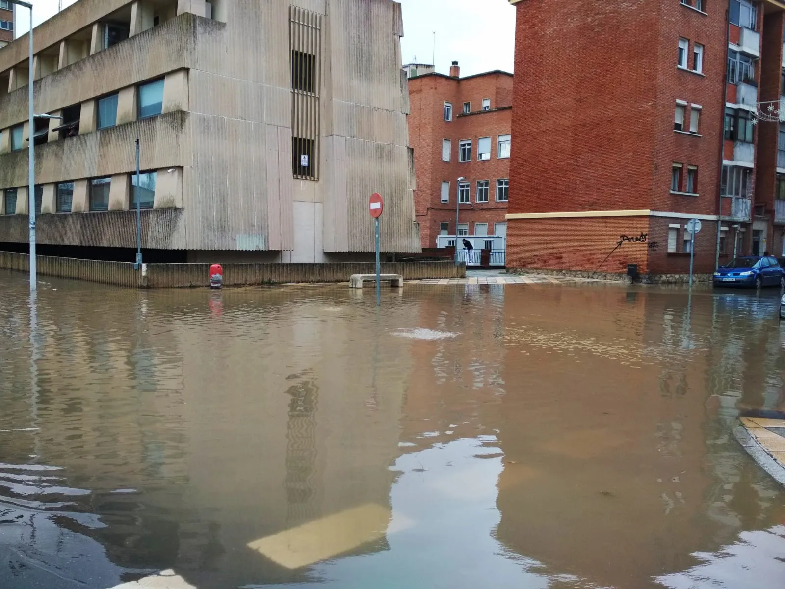 Foto 5 - Fotos y v&iacute;deo de la crecida del R&iacute;o Ebro a su paso por Miranda