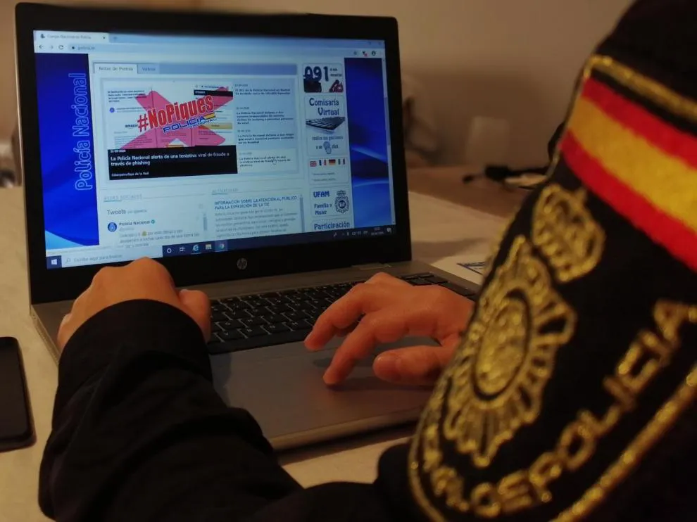 La Policía Nacional alerta sobre estafas y páginas engañosas en Internet