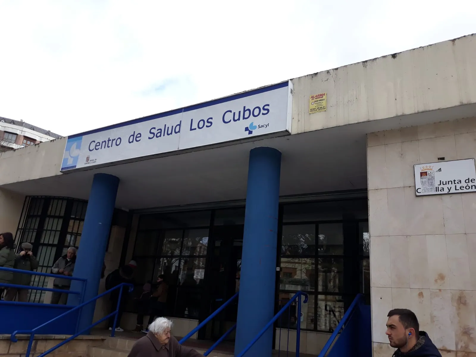 El Partido Castellano acusa al gobierno regional y central de colapsar la Atención Primaria