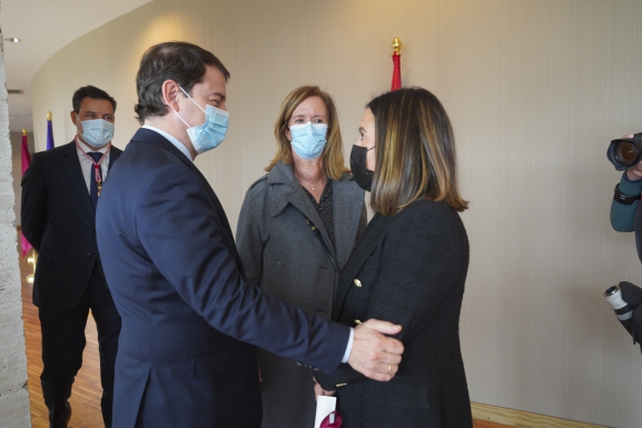 Entrega de la Medalla de Oro de las Cortes de Castilla y León a los profesionales sanitarios y sociosanitarios de la Comunidad