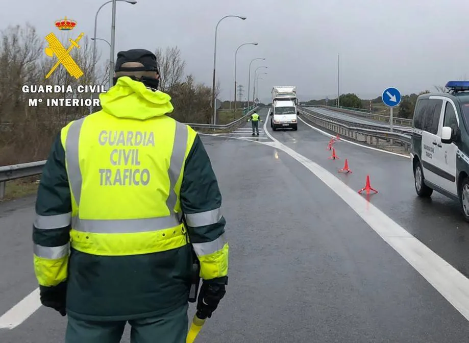 Las normas de tráfico en 2022: de la reforma del carnet por puntos al nuevo límite de velocidad al adelantar