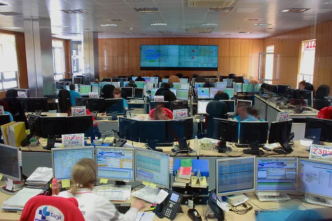 Inicio de año complicado. El 112 atiende durante la pasada madrugada 900 llamadas y gestiona más de 500 incidentes