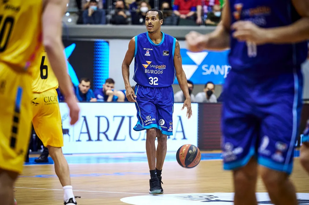 El San Pablo Burgos lo intenta, pero cae ante Tenerife (73-81)