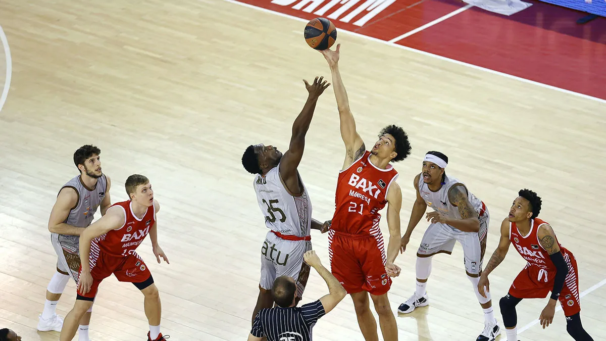 Baloncesto Burgos: El San Pablo Burgos no levanta cabeza y cae ante Manresa (93-68)