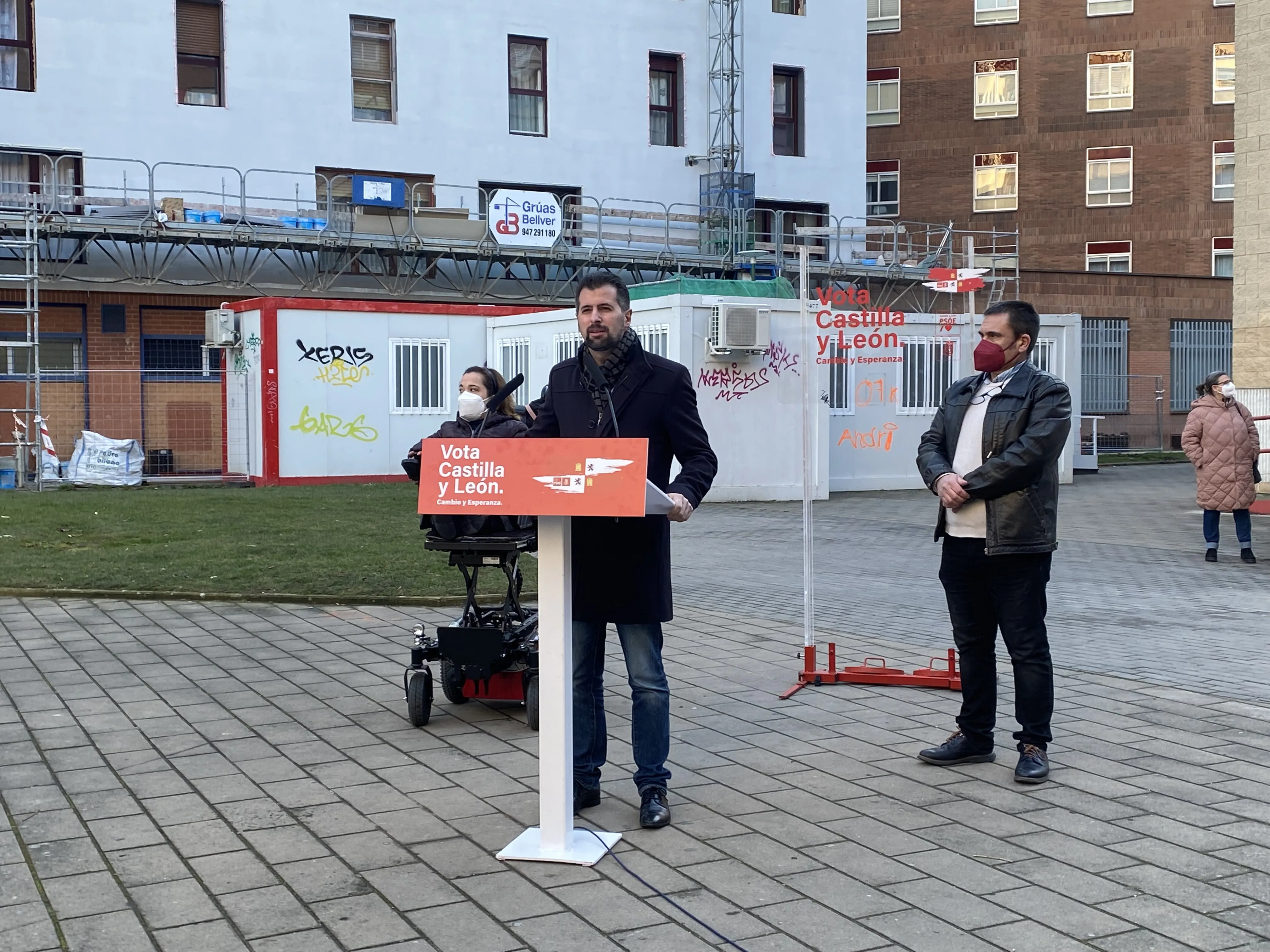 Tudanca promete la reversión del HUBU y la puesta en marcha del Centro de Salud García Lorca