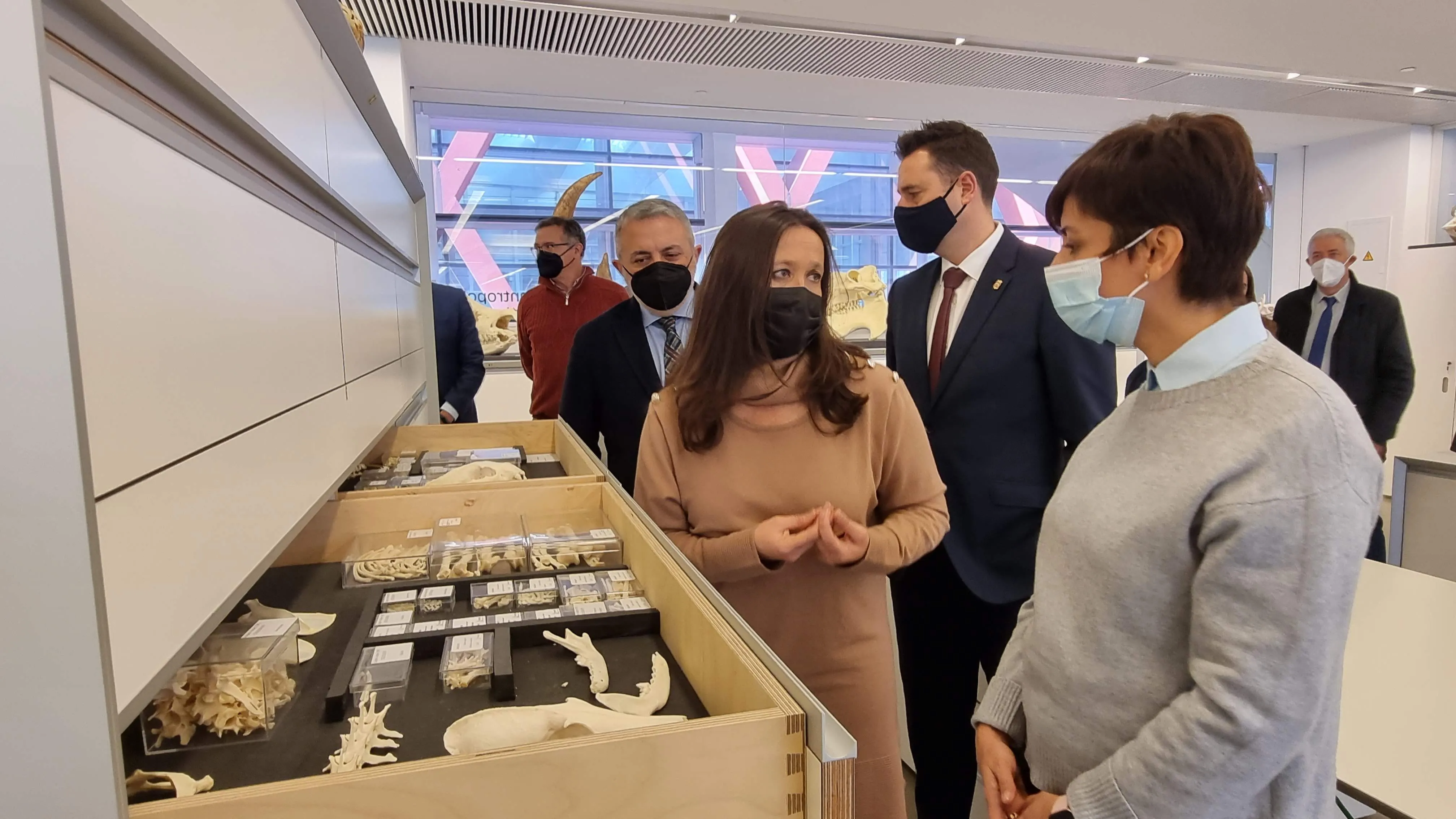 La ministra de Política Territorial visita el CENIEH