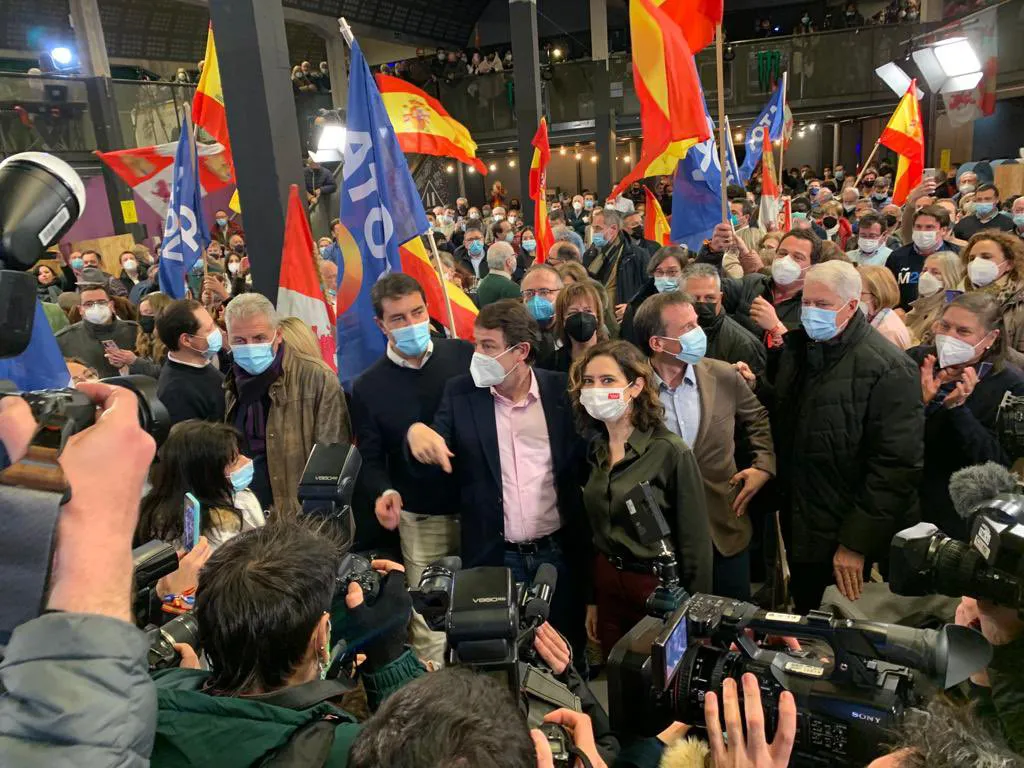 Ayuso, convencida de que el PP va a ganar las elecciones en CyL por mayoría absoluta