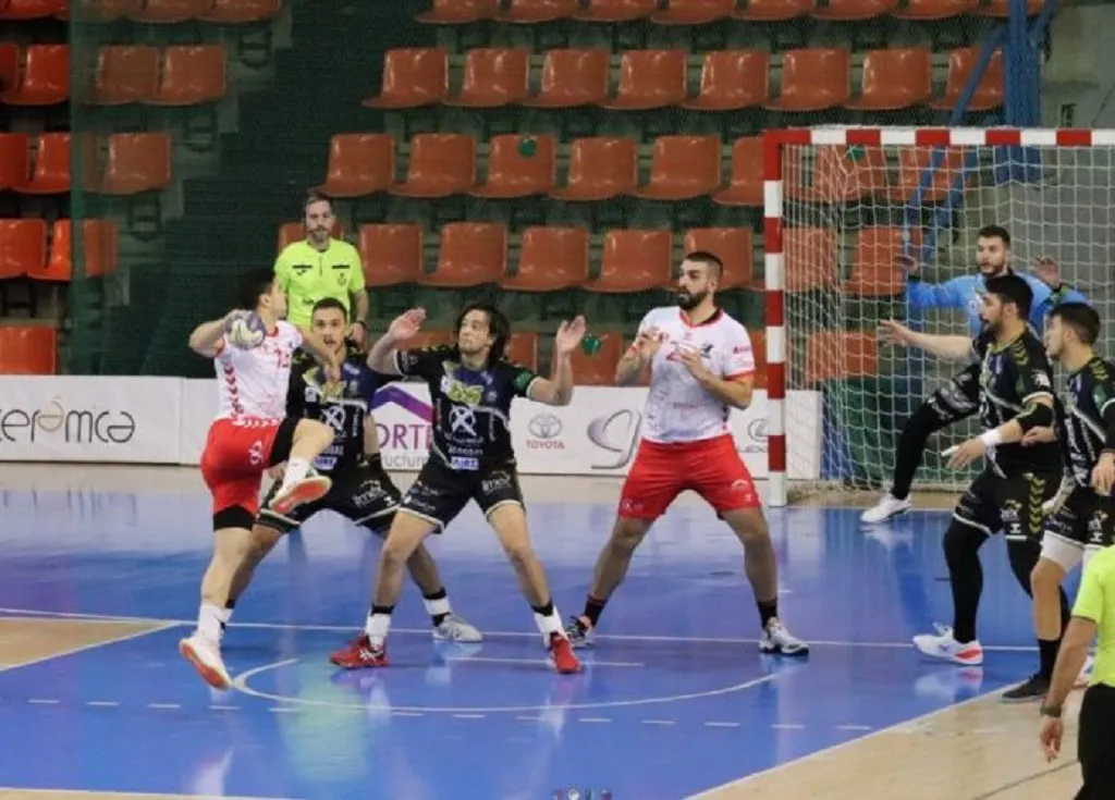El UBU San Pablo se queda a un gol de obrar la proeza en la Copa del Rey (38-31)