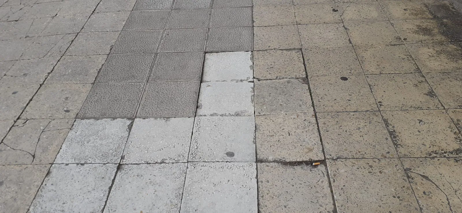 Foto 2 - "Un viaje a Urgencias por unas baldosas en mal estado"