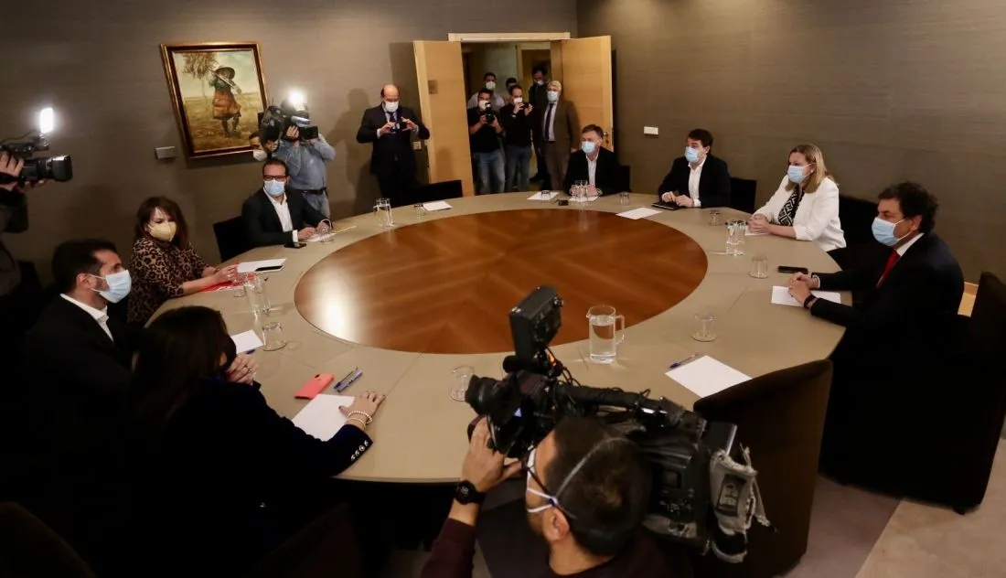 Tudanca acusa a Mañueco de dinamitar la reunión para conformar gobierno: Se ha levantado tras mencionar la palabra corrupción