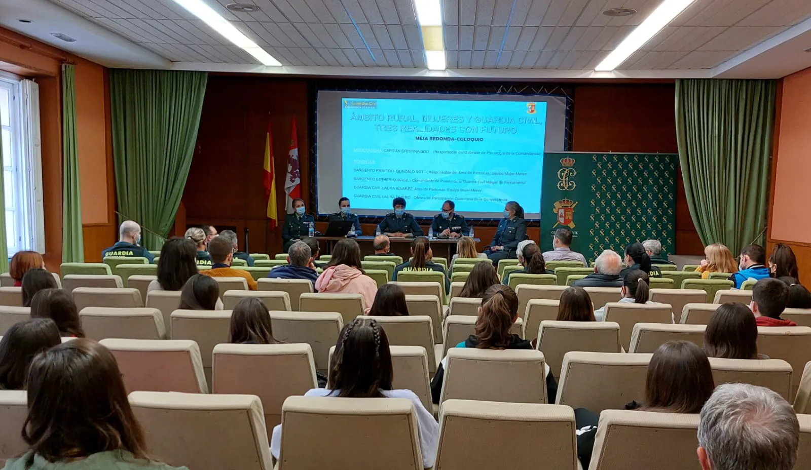 Briviesca se interesa por la presencia de mujeres en la Guardia Civil con motivo del Día Internacional de la Mujer
