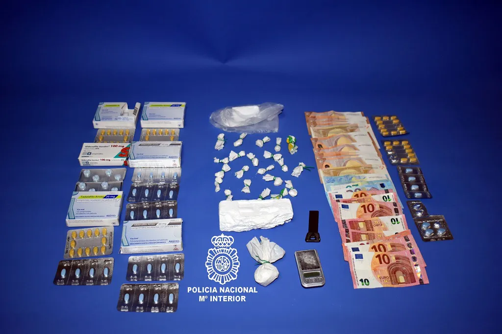 Detienen al propietario de un negocio de estética que le servía de tapadera para traficar con drogas