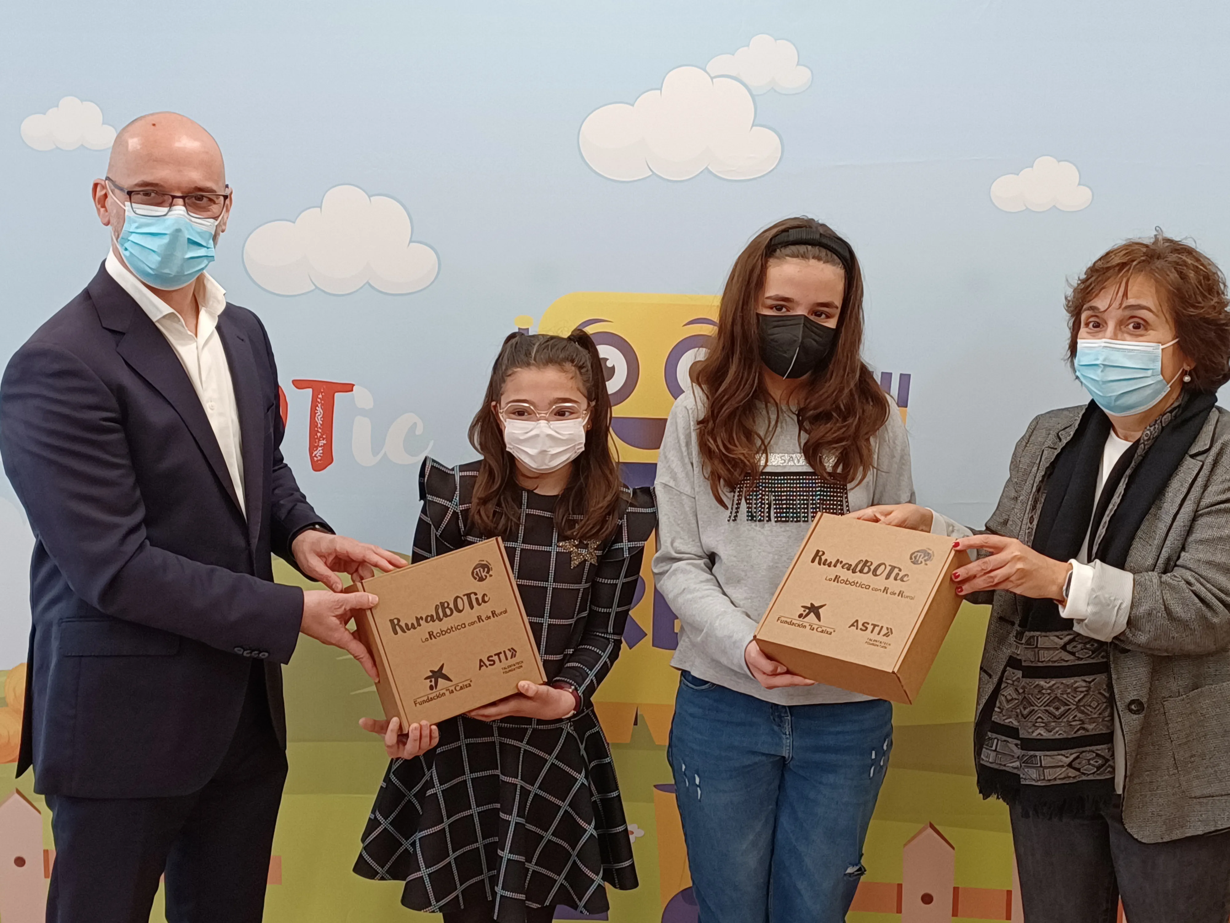 Más de 450 alumnos aprenderán robótica en las aulas gracias al programa RuralBOTic