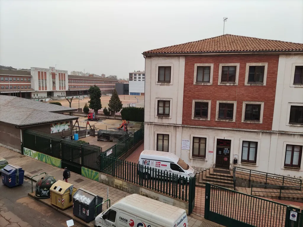 El alcalde recomienda a los burgaleses protegerse ante la calima
