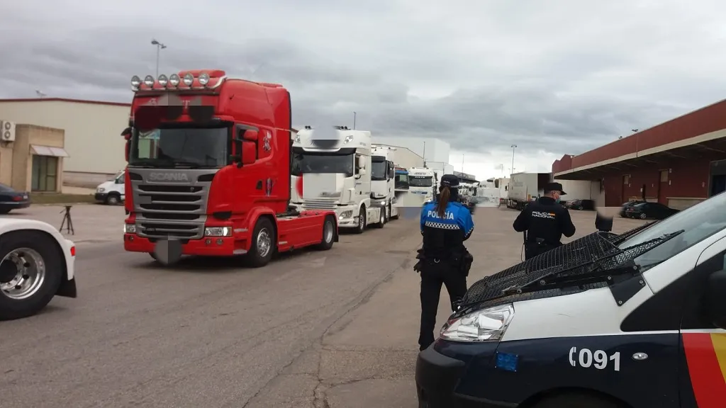 El Ministerio aprueba una resolución para la flexibilización de los tiempos de conducción y descanso de los transportistas