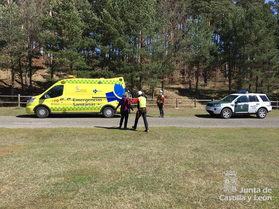 Auxiliado un montañero tras una caída en las Lagunas de Neila