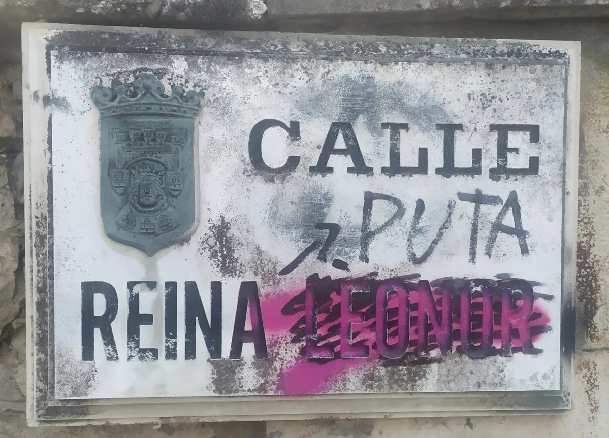 Cuando insultar la historia de Burgos y destrozar el patrimonio es el pan de cada día de la ciudad