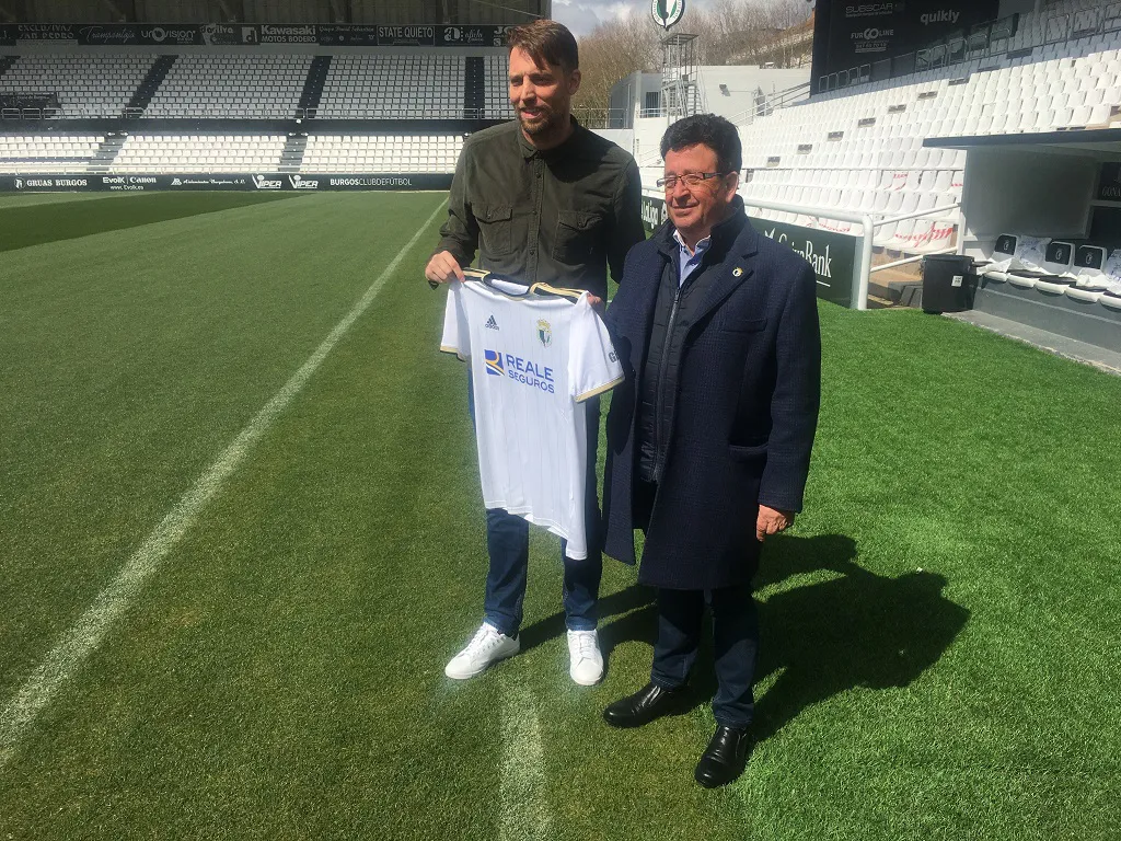 Fútbol Burgos: El Burgos CF renueva a Michu y Fosky
