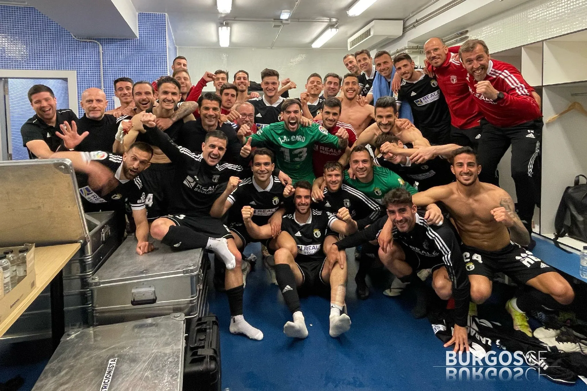 Fútbol Burgos: El Burgos empata en la Romareda y logra la permanencia matemática (0-0)