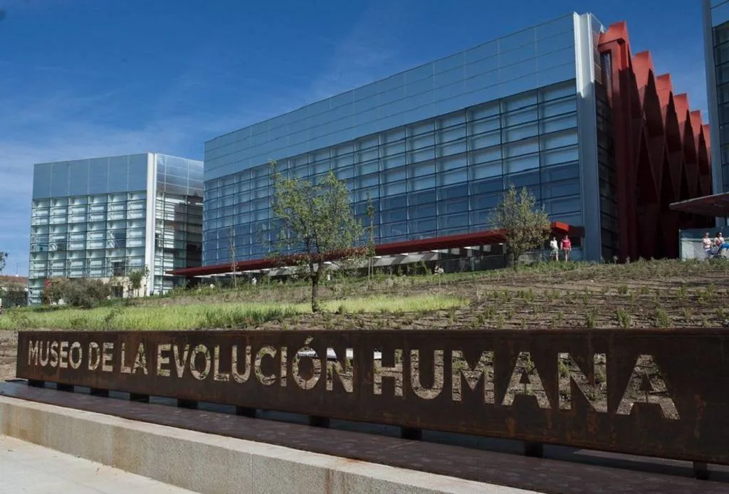 El Quijote, la gran parodia cervantina,Un solar con historia y el Día de los museos s son las actividades programadas por la Junta en Mayo