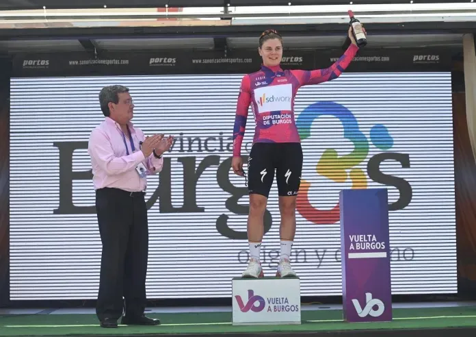 La belga Lotte Kopecky lidera la Vuelta a Burgos Femenina
