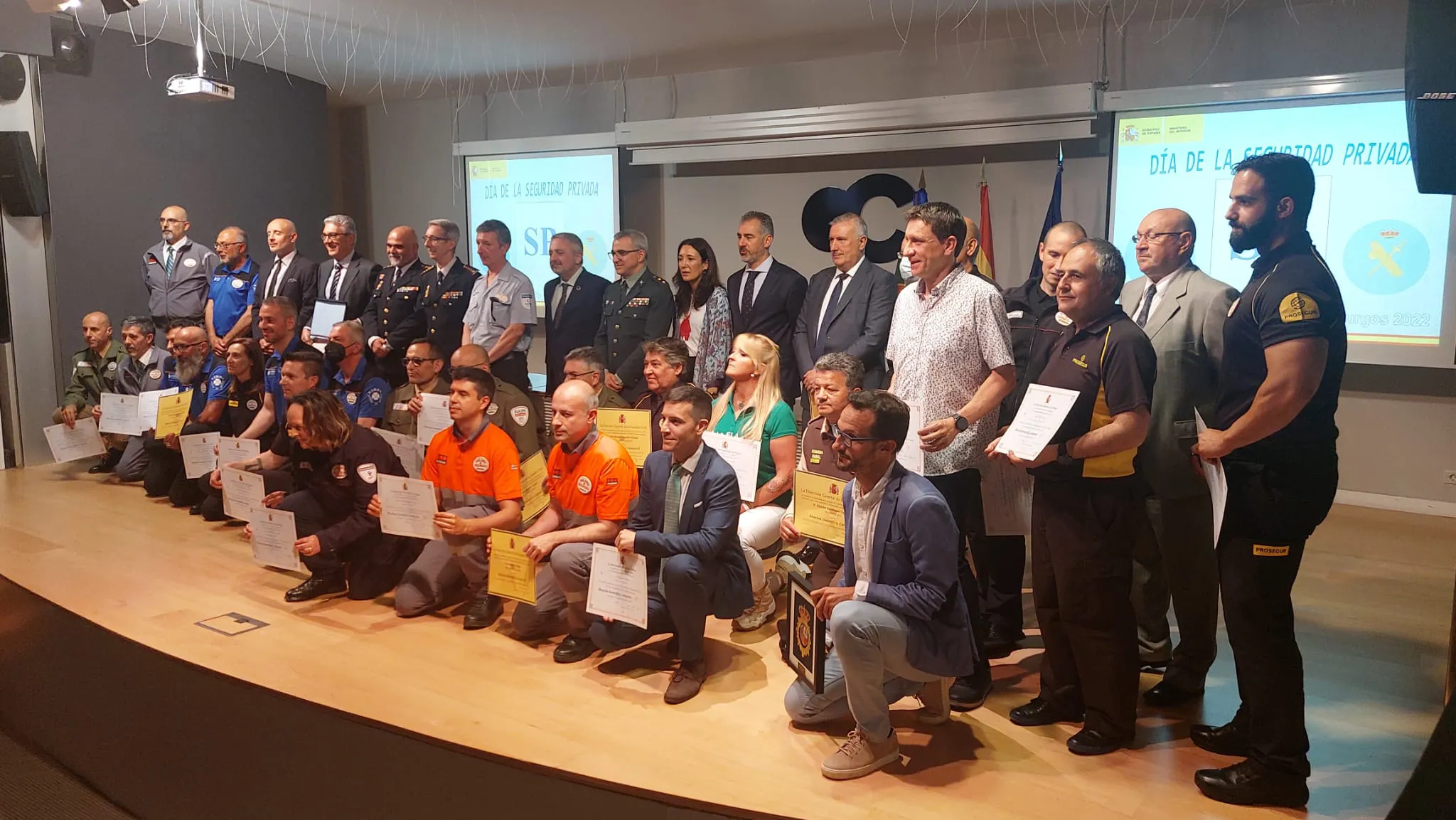 Reconocidos en Burgos 33 profesionales vinculados a la seguridad privada en el día de este sector
