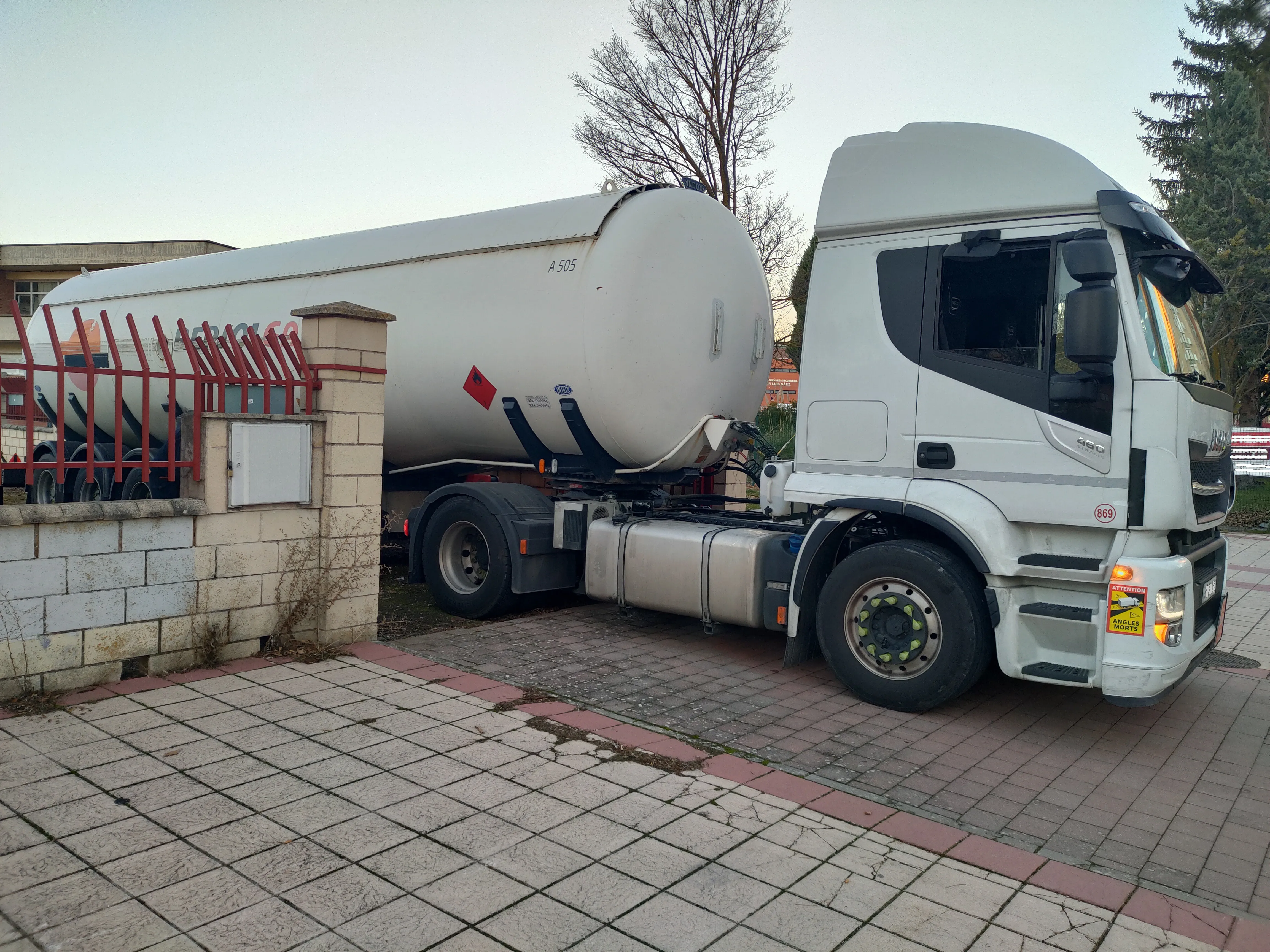 Castilla y León convoca pruebas para la obtención o renovación de los consejeros de seguridad para el transporte de mercancías peligrosas por carretera