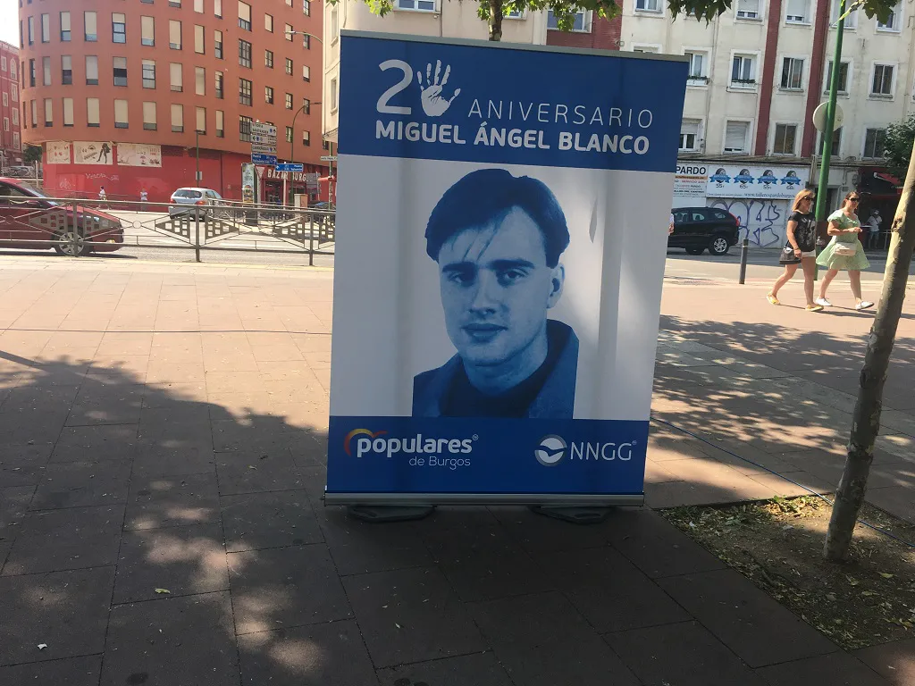 Todos los grupos, menos Podemos, aprueban dedicar una glorieta con el nombre de Miguel Ángel Blanco