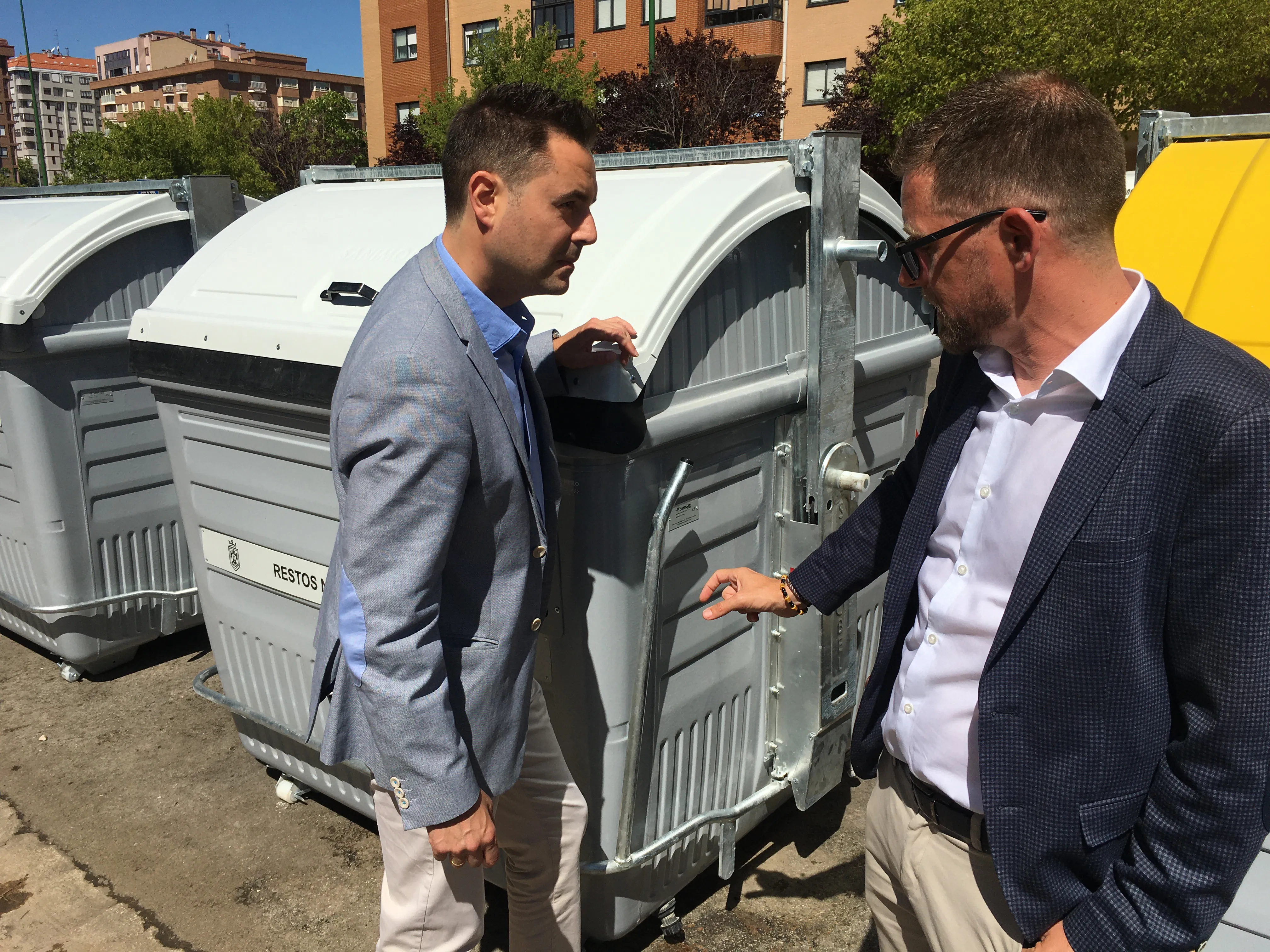 Comienzan a instalarse los nuevos contenedores de residuos urbanos