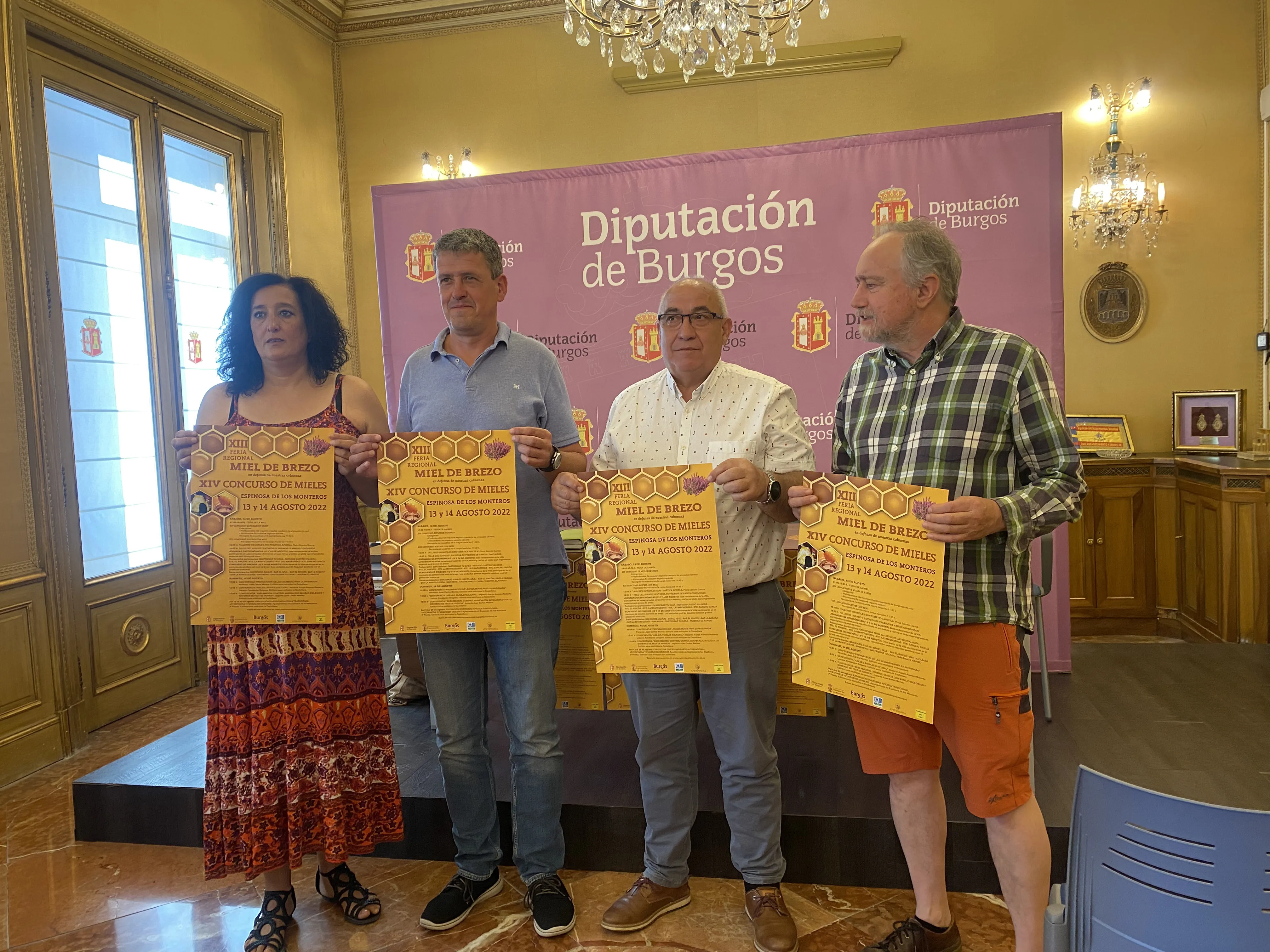 Espinosa de los Monteros acoge la XIII edición de la Feria de la Miel del Brezo el 13 y el 14 de agosto