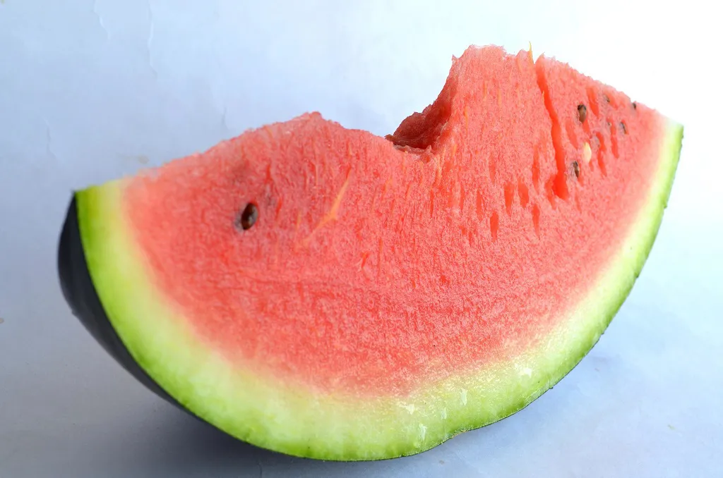 Un informe de la Aesan revela que el melón, la sandía o la piña pueden venderse a la mitad estando en lugares con menos de 25 grados