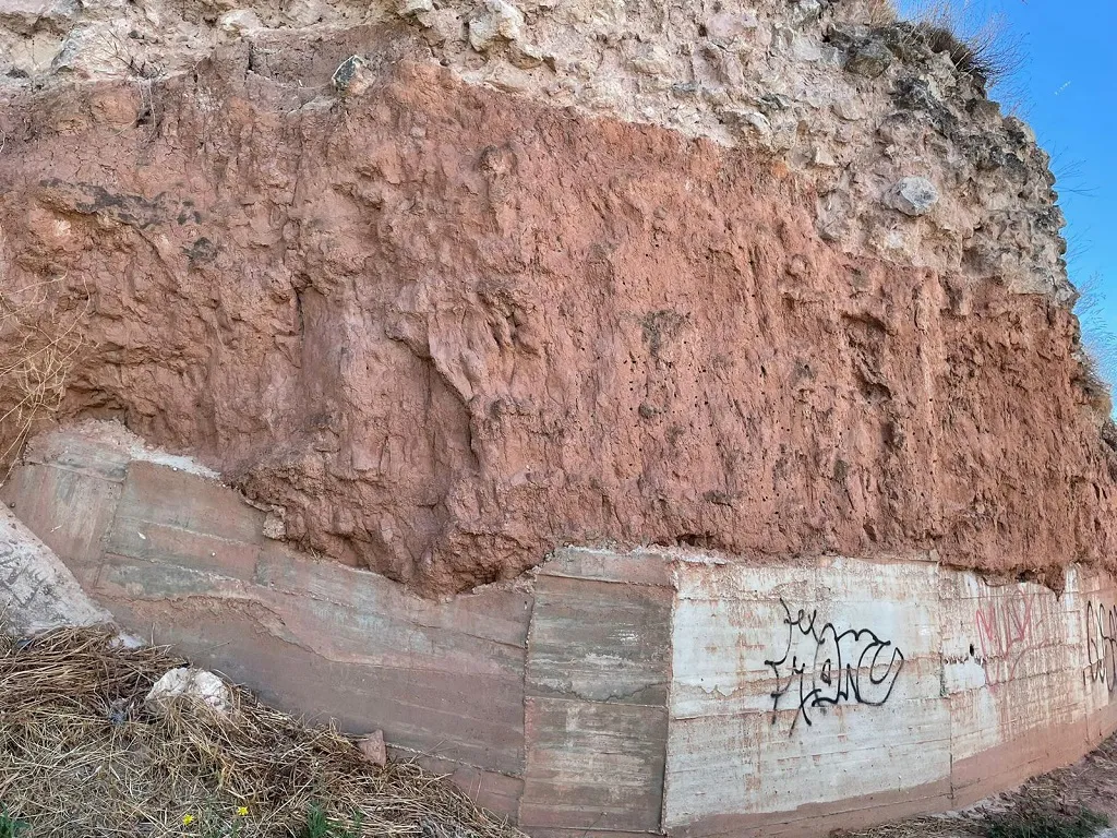 Blasco pide al PSOE que revise toda la ladera del Castillo para saber si el desprendimiento de la calle Murallas es un hecho aislado