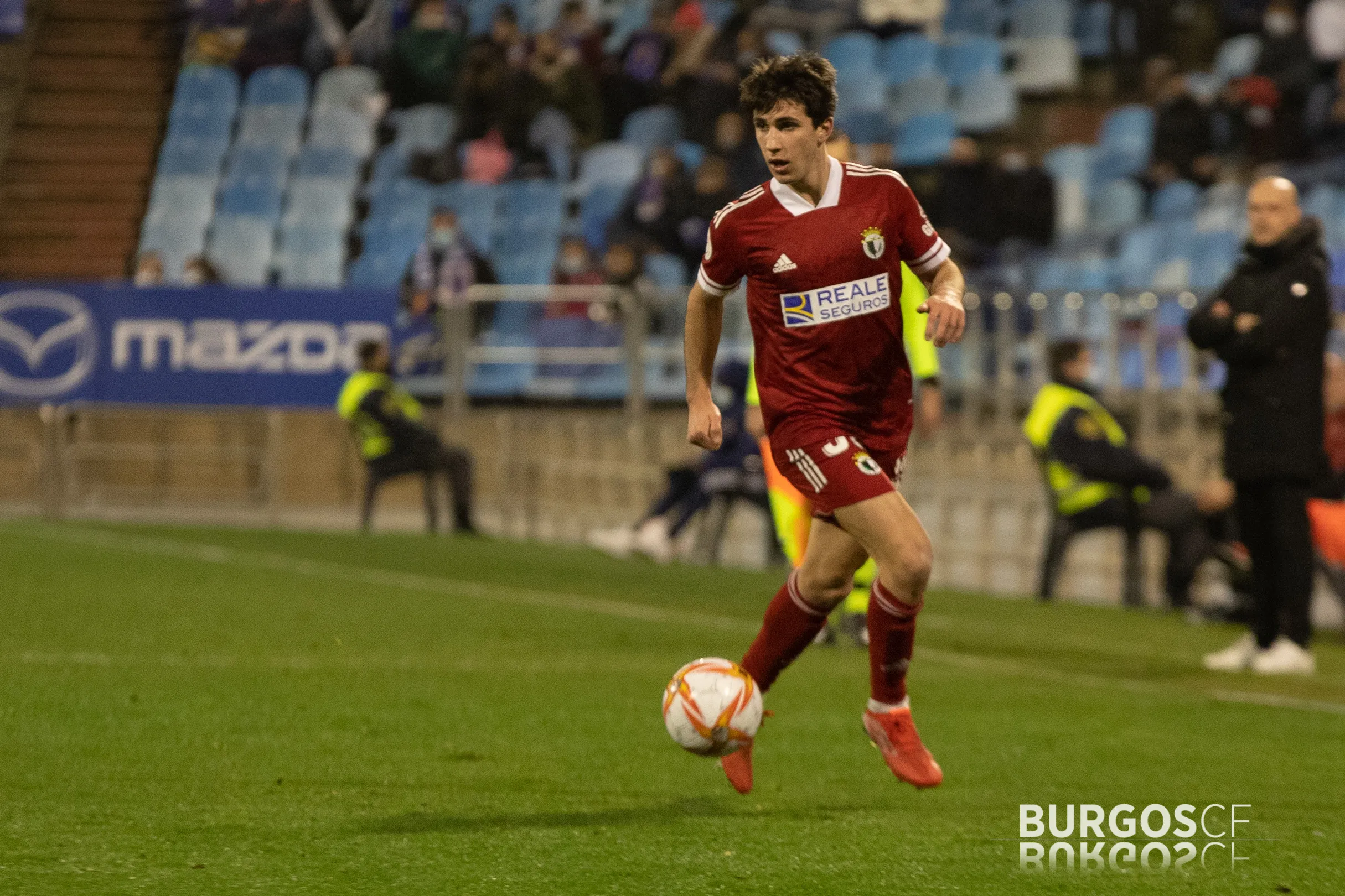 Fútbol Burgos: Acuerdo de cesión por el futbolista Iván Serrano