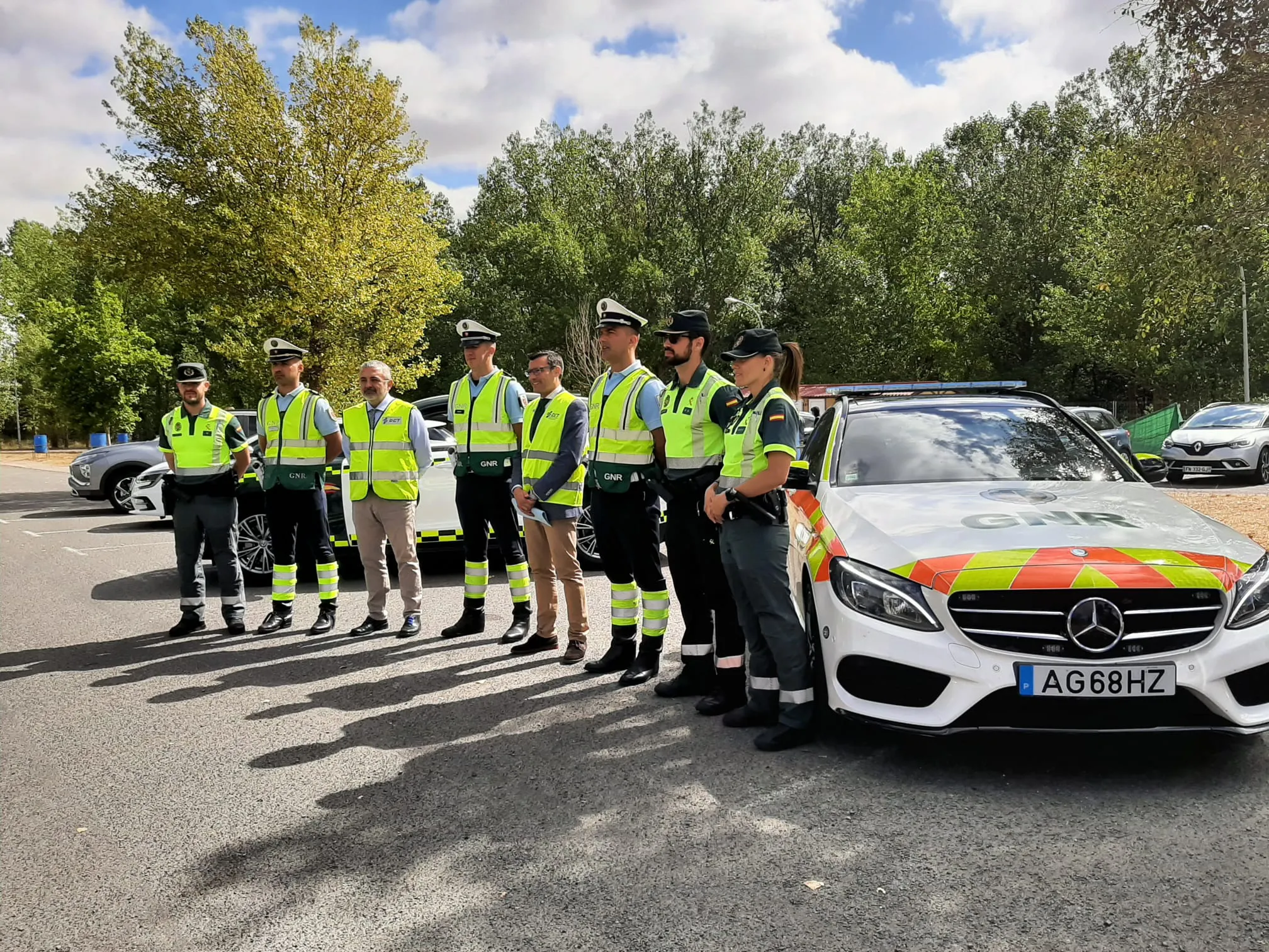 Una operación conjunta de las policías de tráfico española y portuguesa intensifica la información y apoyo a los conductores lusos