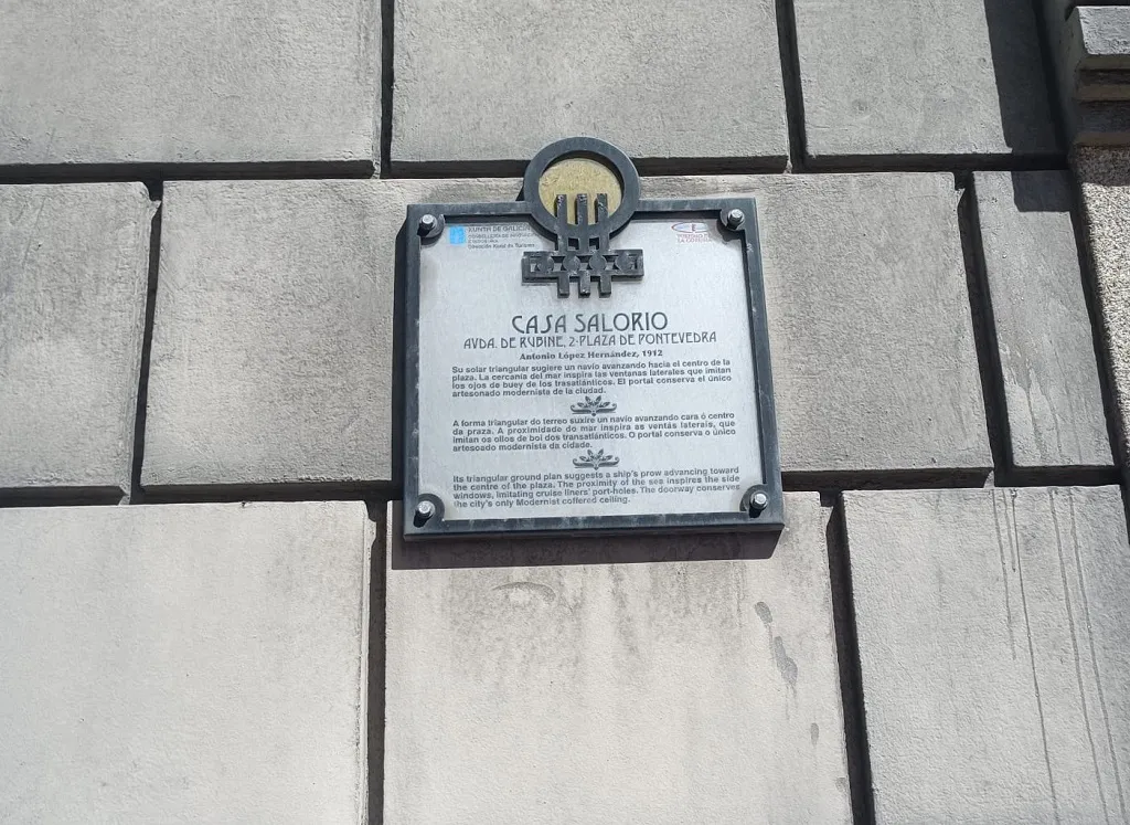 Vox propone instalar placas en edificios con elementos arquitectónicos singulares