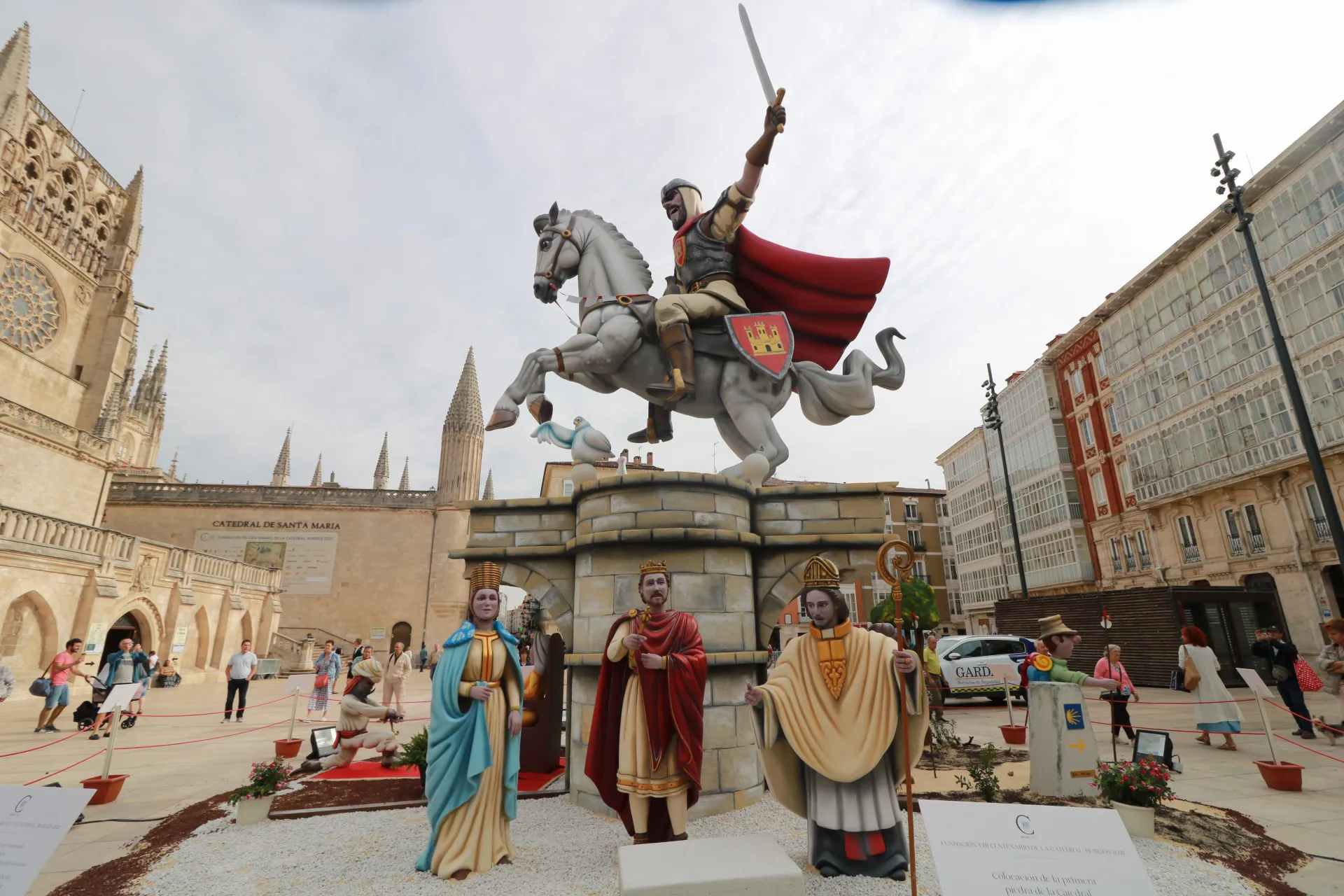 Foto 6 - La falla de Burgos que arder&aacute; este s&aacute;bado a los pies de la Catedral
